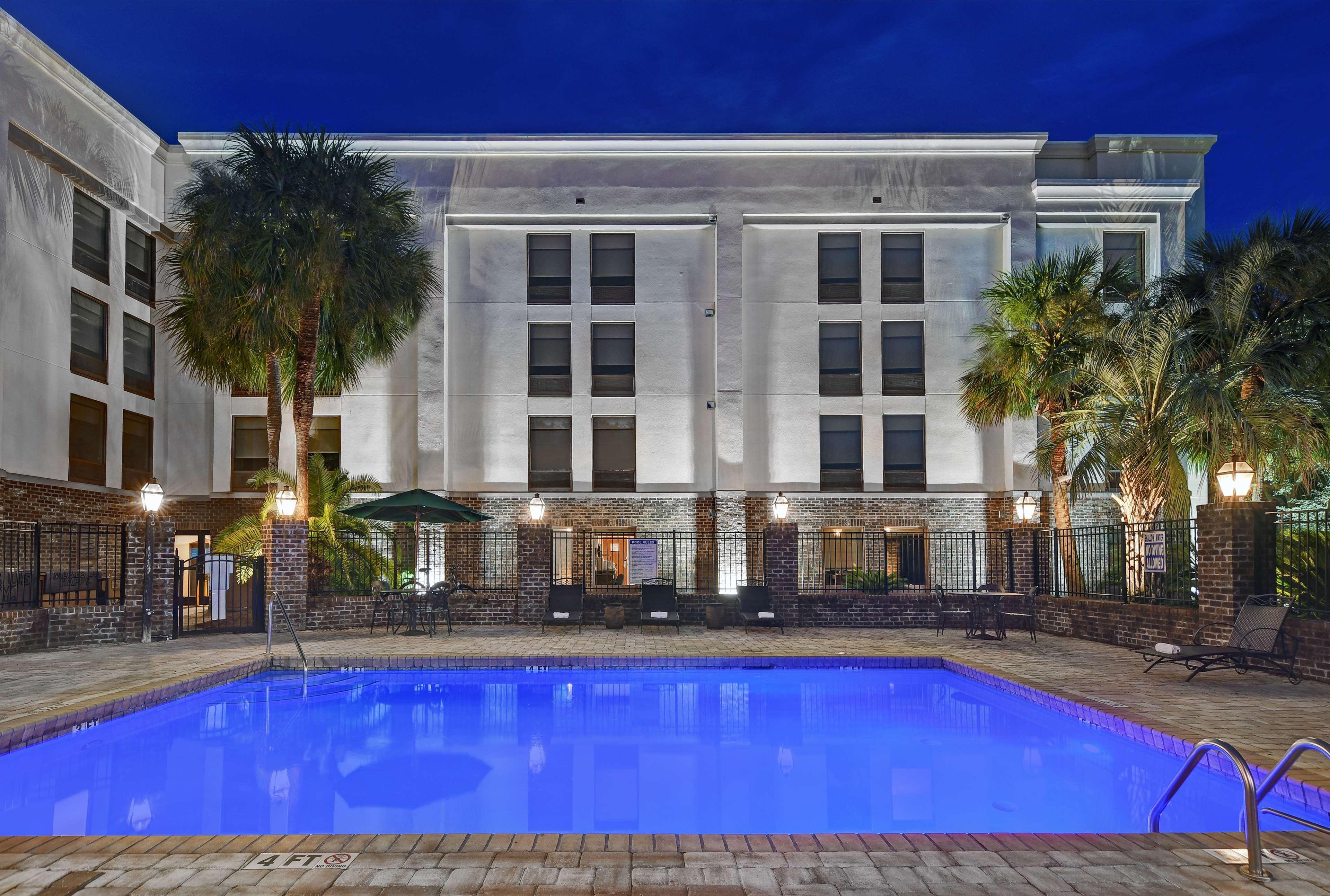 Hampton Inn Patriots Point Charleston Exterior foto